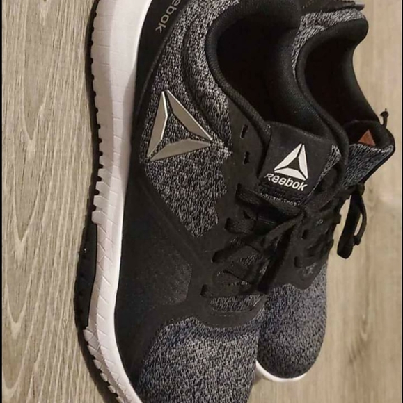 Sneakers - Picture 1 of 2